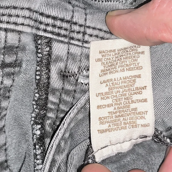 Free People Cargo Type Gray Denim Women's Shorts Size 26, 4"‎ Inseam Distressed - Picture 6 of 8